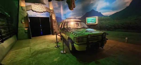 Movie Cars reúne acervo de mais de 50 carros, entre originbais e réplicas