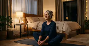 Exercícios noturnos para relaxar a coluna e dormir sem dor após os 50 anos, por um especialista em medicina do sono