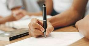 Alunos de escola pública têm desempenho igual de particulares