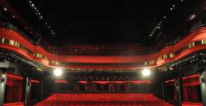 10 opções para você pagar metade do preço nos ingressos de teatro