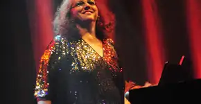 Cida Moreira apresenta Um Copo de Veneno no Teatro Lauro Gomes em São Bernardo do Campo