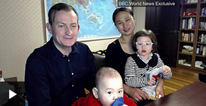 ‘Eu estava de calças!’, diz pai após aparição dos filhos na BBC