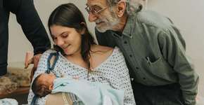 Jovem de 17 anos com câncer terminal dá à luz a filha saudável