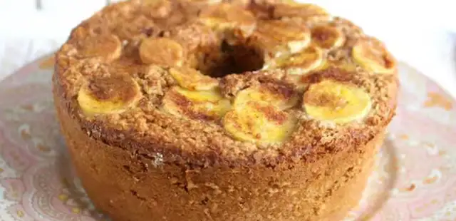 Bolo de banana impecável
