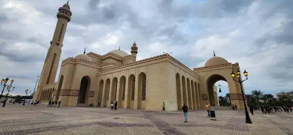 Vista da imponente mesquita