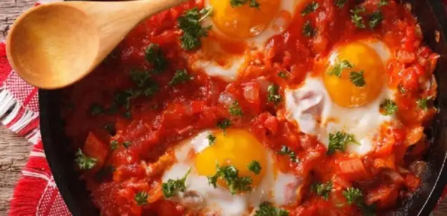 Shakshuka: aprenda da fazer essa delícia árabe