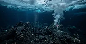 Geólogos tremem: Eles encontram campos de lava gigantes de um vulcão subaquático ativo