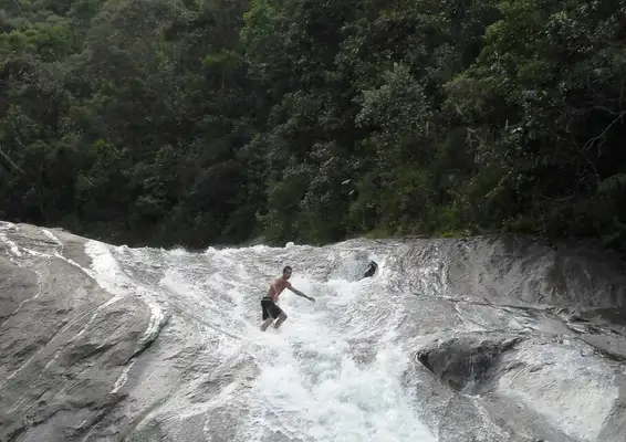 Cachoeira do Escorrega, em Visconde de Mauá