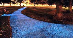 Solução borrifada no chão transforma o piso em um caminho de estrelas