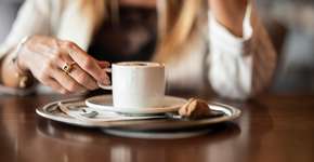 Tomar café da manhã após esse horário aumenta o risco de diabetes