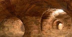 Instalação no MAC USP convida o visitante a entrar na obra