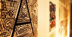 Pinturas medievais ganham releitura contemporânea em exposição na USP