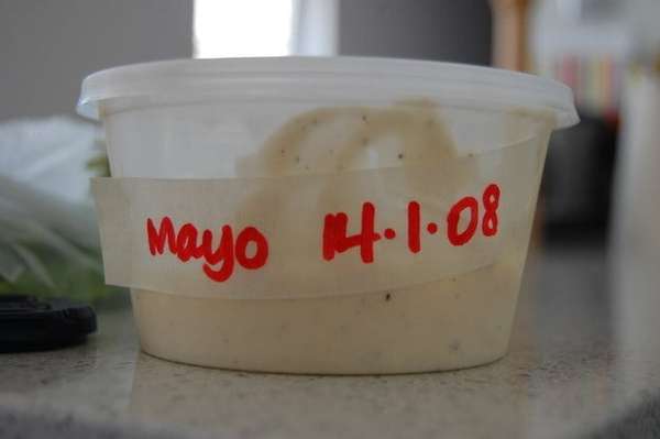 Etiquete as sobras de comidas na geladeira com a data de preparo - Imagem: svensguide.com
