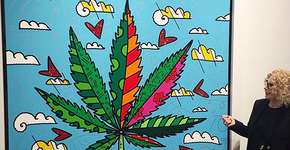 Romero Britto pinta folha de maconha em quadro e divide opinião dos fãs
