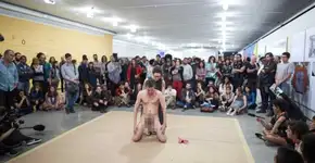 Boato sobre artista que fez performance nu no MAM é desmentido
