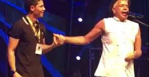 Lulu Santos é pedido em casamento no meio do show