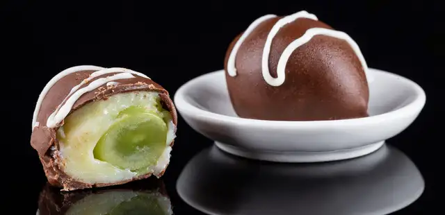 Bombom de uva caseiro que parece de festa – e é fácil de fazer