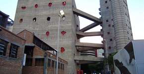 Prédio do Sesc Pompeia aparece entre os 10 melhores do mundo em lista do Guardian