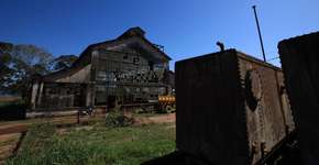 Cidade criada por bilionário virou lugar fantasma no Brasil