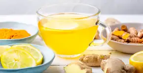 Uma xícara, diversos benefícios: esse chá de cúrcuma detox é tudo o que seu corpo precisa