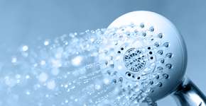 6 dicas para usar o chuveiro de forma inesperada (além do banho de todo dia)