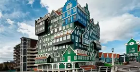 Arquitetura de LEGO encanta turistas em pequena cidade na Holanda