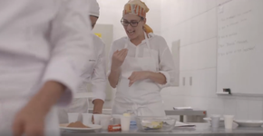 Paola Carosella comemora sucesso de curso para travestis e trans