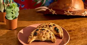 La Guapa e Mocotó criam empanada em collab que homenageia o sertão