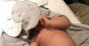 Mayra Cardi é detonada por vídeo da filha com o rosto coberto