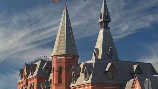 10º lugar: Universidade Cornell - Ex-alunos com mais de US$ 30 mi:	 560; Parcela dos super ricos no mundo: 0,2%