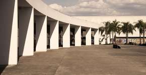 Exposição traz destaques do acervo da Biblioteca do Memorial