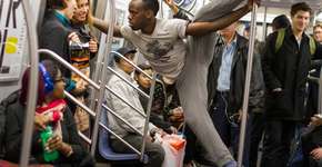 Grupo de dançarinos desafia polícia de NY para ganhar dinheiro no metrô