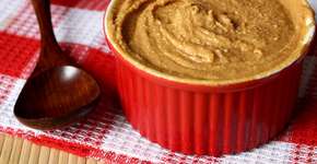Pasta de amendoim caseira pronta em 15 minutos