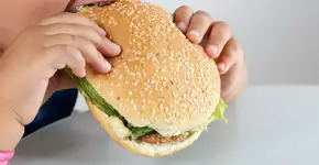 Obesidade infantil aumentou 10 vezes desde 1975, segundo pesquisa