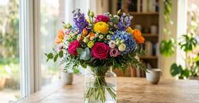 O que você deve colocar no vaso para que as flores durem mais? Você tem tudo o que precisa em casa para esse truque.