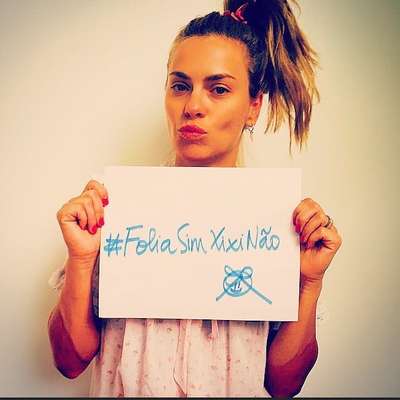 Carolina Dieckmann manda o recado 