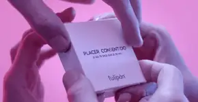 Para combater violência sexual, camisinha só abre a 4 mãos