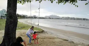 Balançaê: grupo espalha balanços de madeira em árvores Vitória, ES