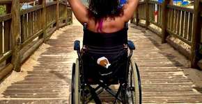 Ex-dançarina fica paraplégica após infecção por furúnculo e faz alerta: ‘tentei tirar o pus em casa’