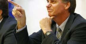 Globo faz de pênis pequeno o maior deboche da vida de Bolsonaro