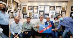 Governo paga R$ 268 mil para apresentadores falarem bem de Bolsonaro