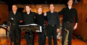 Pocket show do grupo Queentet Jazz na Livraria Cultura