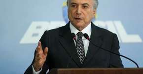Na reta final de 2016, Temer dá aumento para servidores federais