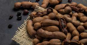 Como o tamarindo reduz a gordura no fígado de forma natural