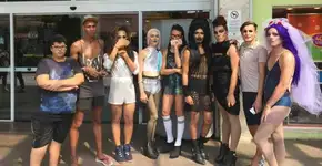‘Foi homofobia’, afirma grupo de drags queens barrado em shopping