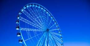 Viagem nas alturas: conheça 10 rodas gigantes pelo mundo