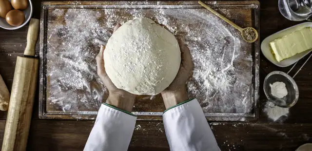 O segredo para fazer essa massa deliciosa de pães e pizzas em casa