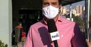 Mulher interrompe repórter ao vivo para contestar informações