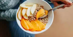 Fruta esquecida que ajuda no colesterol, é anti-inflamatória e ainda combate radicais livres