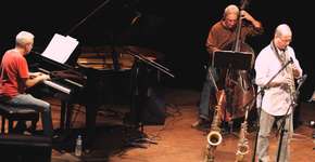 Unirio inicia série musical com o grupo “Tira o Dedo do Pudim”